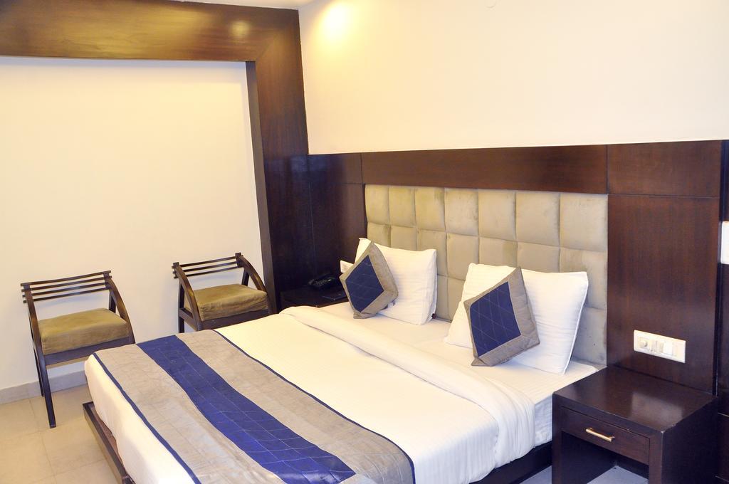 Milllennium 2000 Dx Hotel