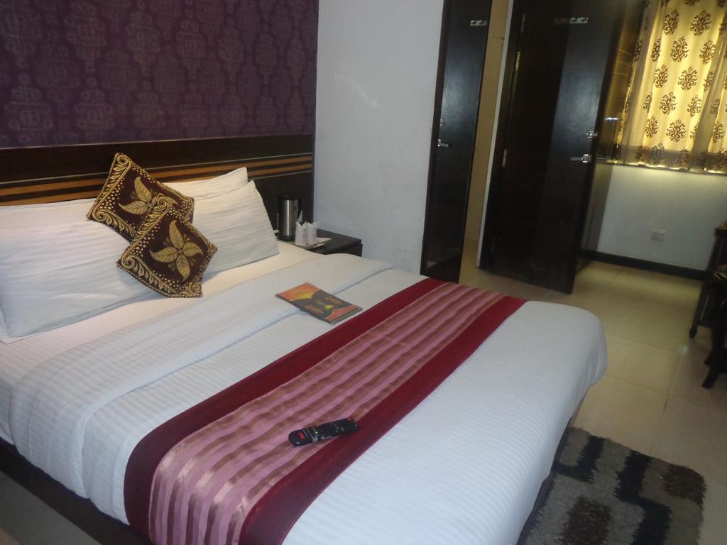 Milllennium 2000 Dx 3* New Delhi