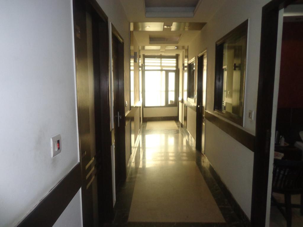 Milllennium 2000 Dx New Delhi