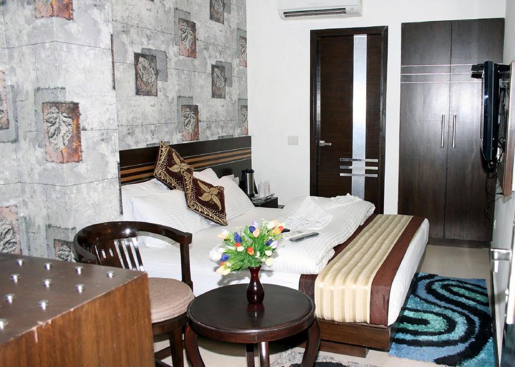 Hotel Milllennium 2000 Dx
